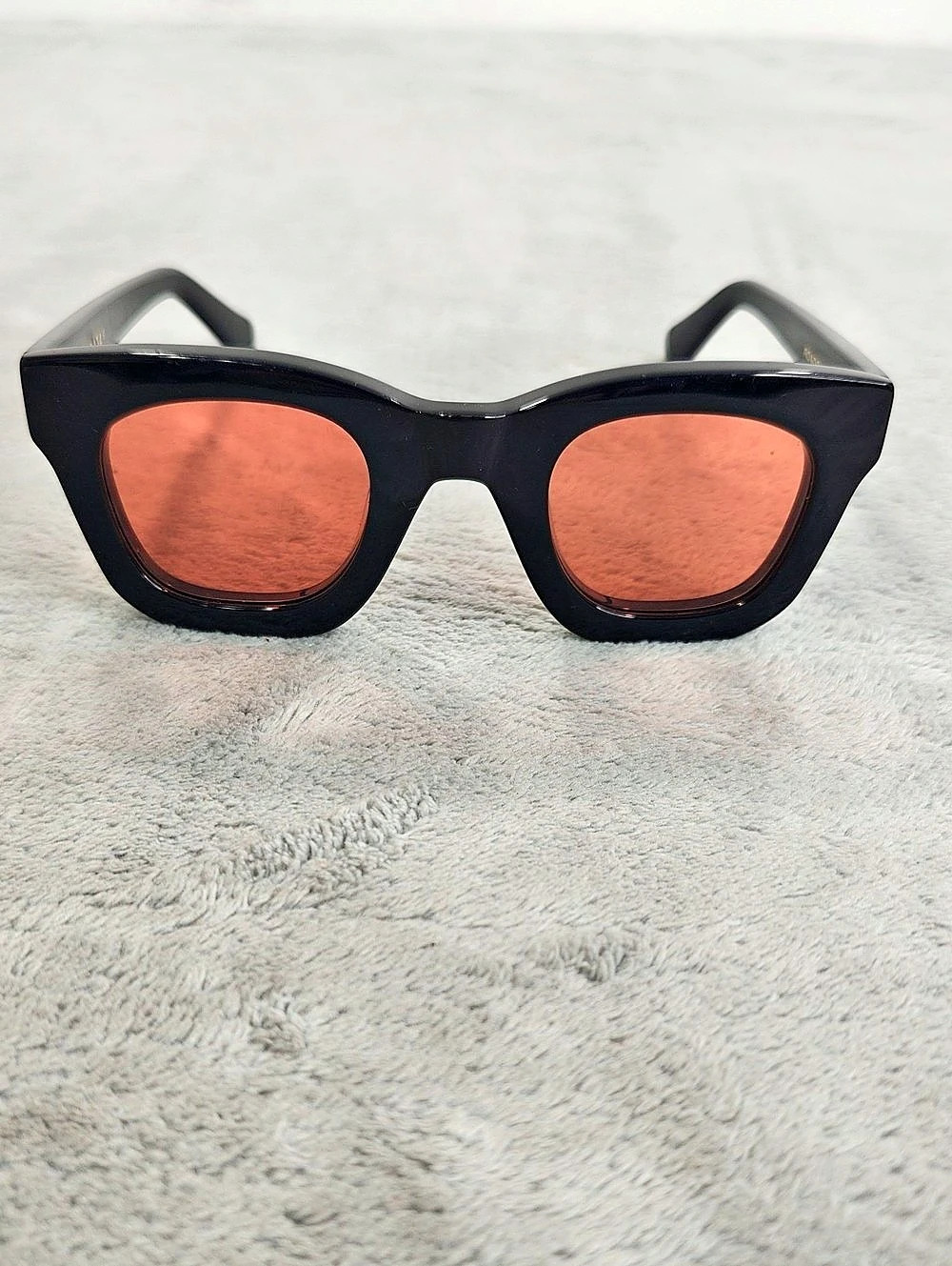 Roadcase Strata Black & Tan Sunglasses Like New